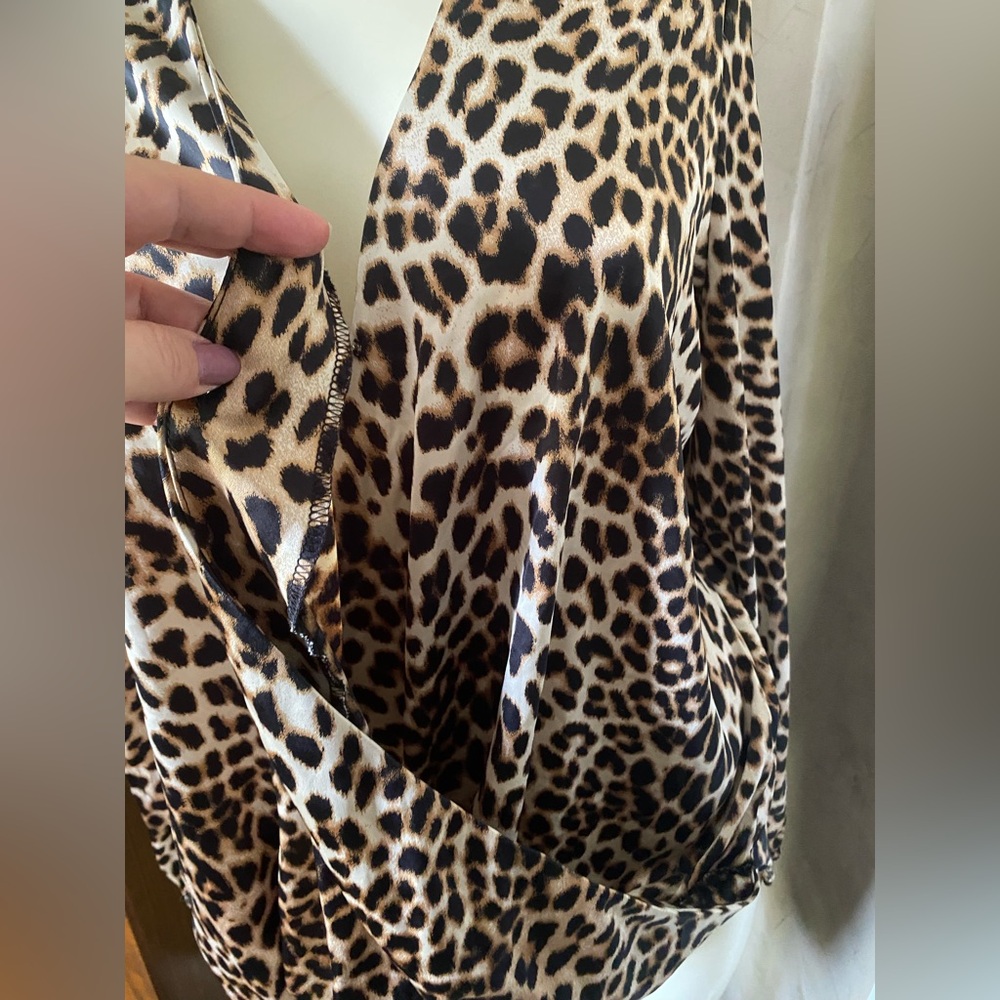 Bold Elements Leopard Print Blouse Long Open Slee… - image 8